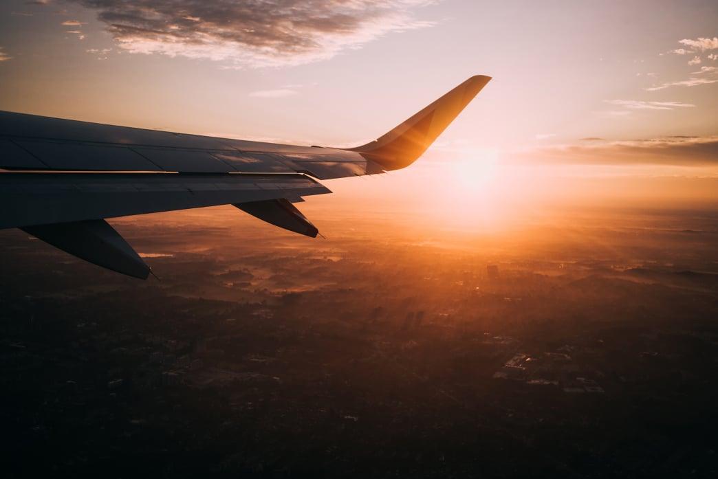 8 Tips for Travelers Who are Afraid of Flying - HappyLuxe
